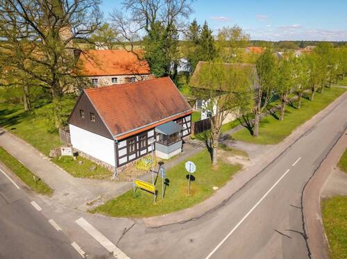 Luftbild Straßenseite - 3 Zimmer Einfamilienhaus in Rheinsberg