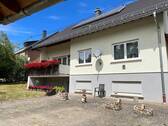 Außenansicht - 1 Zimmer Mehrfamilienhaus, Wohnhaus zum Kaufen in Niederweiler