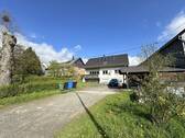 Hof - Mehrfamilienhaus, Wohnhaus mit 209,40 m&sup2; in Niederweiler zum Kaufen