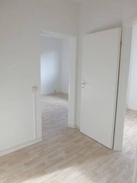 Flur in Blickichtung Schlafzimmer - 
