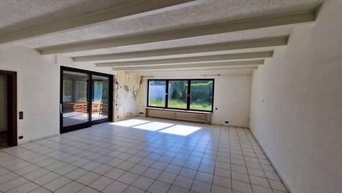 Wohnzimmer - 4 Zimmer Bungalow zum Kaufen in Viersen