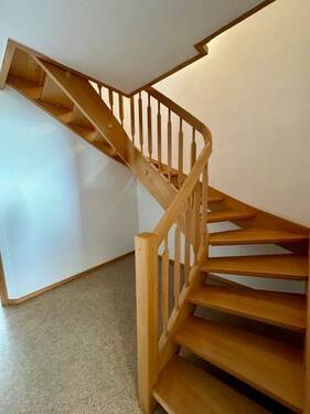 7 Innentreppe Wohnung 2 - 