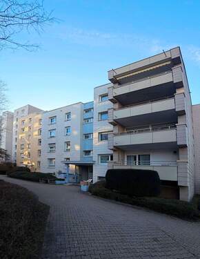 Außenansicht.jpg - Hochwertig sanierte 3 Zimmer Wohnung mit Balkon und TG-Stellplatz in Pforzheim