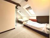 Zimmer 6 Dachgeschoss - 