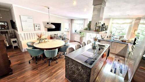 Wohnküche - 8 Zimmer Einfamilienhaus zum Kaufen in Leipzig