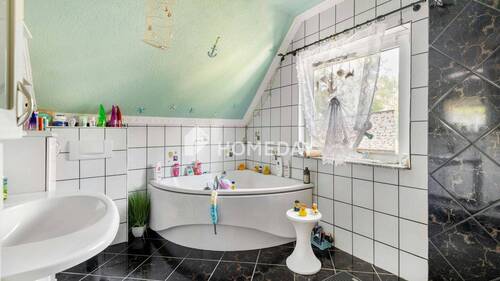1. OG Badezimmer 1 - 