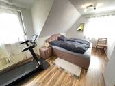 Schlafzimmer 1 DG-Wohnung - 