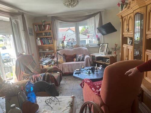 Wohnzimmer - 5 Zimmer Einfamilienhaus zum Kaufen in Engertsham