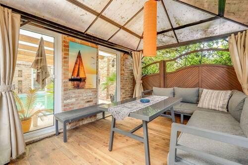 Terrasse am Poolhaus - 