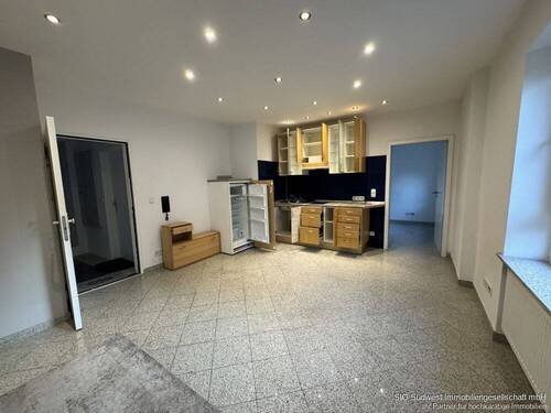 Wohnzimmer + Küche - ** Eine zwei Zimmer Wohnung mit Einbauküche mitten in Heilbronn Zentrum ab sofort zu vermieten**
