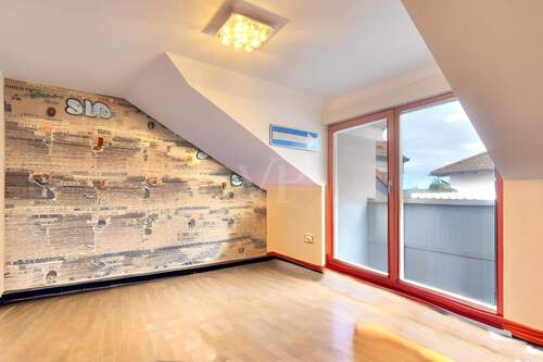 Schlafzimmer - ohne Möbel - 