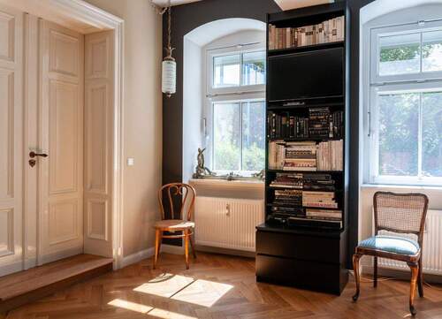 Fenster zum ruhigen Innenhof - Etagenwohnung mit 151,00 m&sup2; in Berlin zum Kaufen