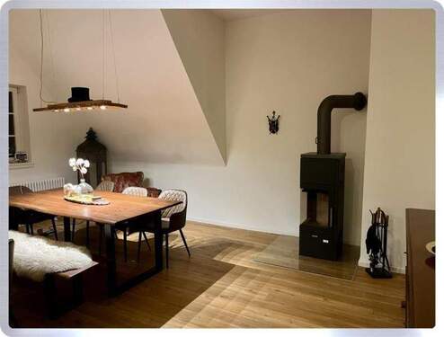 Essbereich mit Kaminofen - 3 Zimmer Etagenwohnung zur Miete in Babenhausen