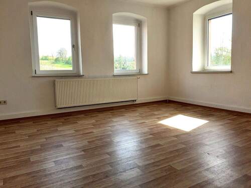 Wohnzimmer - *2 Monate mietfrei* 2R-Wohnung 82 qm unrenoviert, im Zentrum von Kohren-Salis