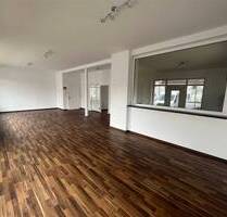 Vermietete Gewerbeeinheit in Hallstadt zu verkaufen!