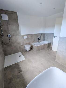 Badezimmer - Reihenmittelhaus mit 137,00 m&sup2; in Dettingen an der Iller zum Kaufen