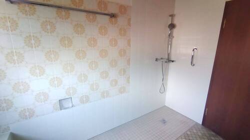 .......Duschbereich EG - 