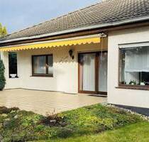 Attraktiver Walmdach-Bungalow mit Doppelgarage in ruhiger sonniger Lage - Ahnatal Weimar