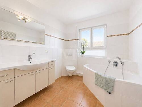 Helles Badezimmer - 
