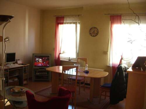 OG II li Wohnzimmer - Mehrfamilienhaus, Wohnhaus in Nürnberg