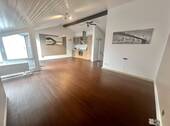 Wohnen 2.jpg - Sanierte 2 Zimmerwohnung inkl Tiefgaragenstellplatz