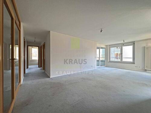 Wohnzimmer - 4 Zimmer Etagenwohnung zum Kaufen in Heidelberg