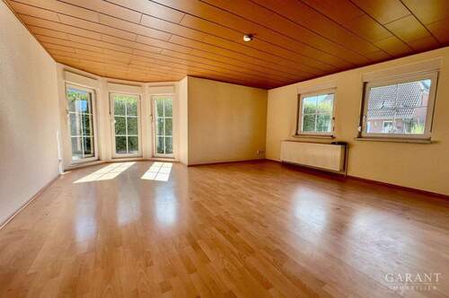 Wohnzimmer - Mehrfamilienhaus, Wohnhaus mit 240,00 m&sup2; in Havelsee zum Kaufen