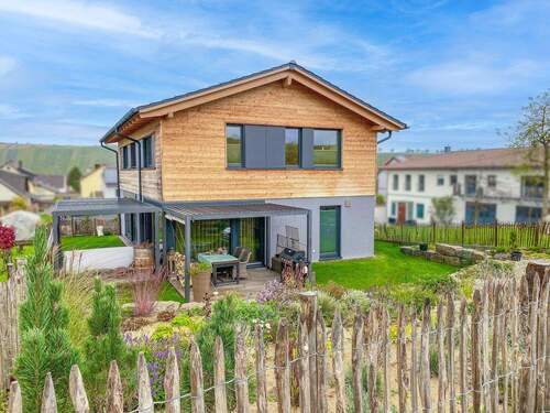 Außenansicht - 5 Zimmer Einfamilienhaus zum Kaufen in Nordheim am Main