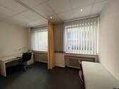Praxis Behandlungszimmer - 