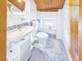 WC im Bestandshaus im OG - 