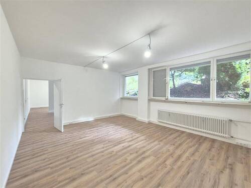 d3506c3c-fe76-42e4-bf3d-40293d79626b - AB SOFORT! Gewerbefläche im Souterrain in München!