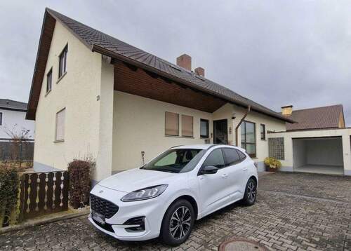 Hofeinfahrt - Einfamilienhaus mit 212,30 m&sup2; in Mengen zum Kaufen