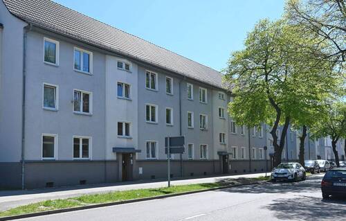 Bild 1 - Kompakte Wohnanalage mit 12 Einheiten - 2 Hauseingänge in gut vermietbarer Stadtrandlage