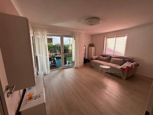 Wohnzimmer - 5 Zimmer Etagenwohnung zum Kaufen in Bielefeld
