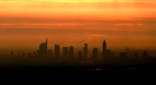 Frankfurt bei Sonnenuntergang - 