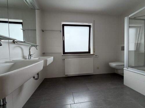 Badezimmer 1. OG - 