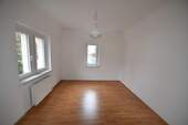 Schlafzimmer - 1.jpeg - 2 Zimmer Etagenwohnung zur Miete in Dresden