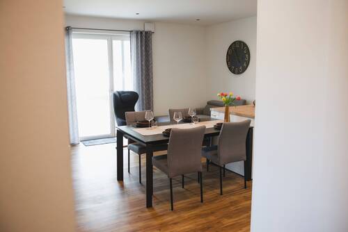 Wohnzimmer - Etagenwohnung in Absberg zum Kaufen