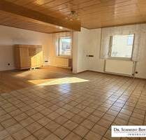 Solides, renovierungsbedürftiges Einfamilienhaus mit Garten und Garage! - Greifenstein / Rodenberg