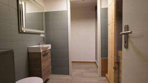 Ein tolles Highlight im Haus ist der Saunabereich im Keller... - 