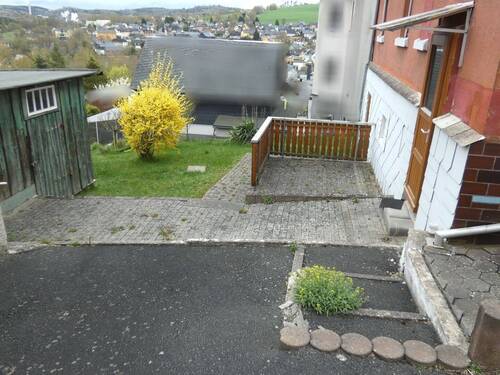 Innenhof mit Sitzfläche - 