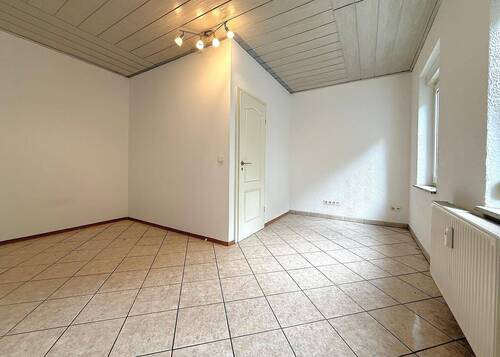 Zimmer OG - 6 Zimmer Mehrfamilienhaus, Wohnhaus in Forchheim