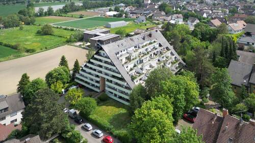 Luftaufnahme des Wohnhauses in ruhiger, naturnaher Lage im Freiburger Ortsteil Tiengen - 
