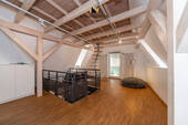 Wohnen 2. OG mit Balkon - 