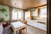 Küche EG - Mehrfamilienhaus, Wohnhaus mit 164,00 m&sup2; in Strahlungen zum Kaufen