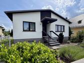 Haus Fronansicht - 5 Zimmer Einfamilienhaus zum Kaufen in Ottendorf-Okrilla
