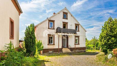 Außenansicht 3 - Mehrfamilienhaus mit vier Wohneinheiten, großem Garten und viel Potenzial