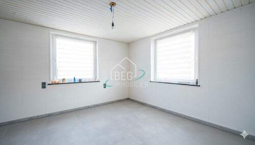 Generated Image December 04, 2025 - 4_57PM - 