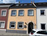 Bild 1 - Charmantes Reihenhaus in Triftern