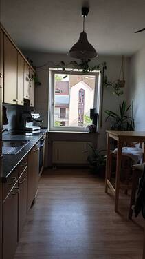 Küche Blick Richtung Fenster - 